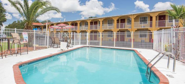 布雷登顿I-75温德姆戴斯酒店(Days Inn by Wyndham Bradenton I-75)图片