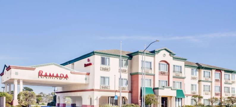 海滨华美达酒店(Ramada by Wyndham Marina)图片