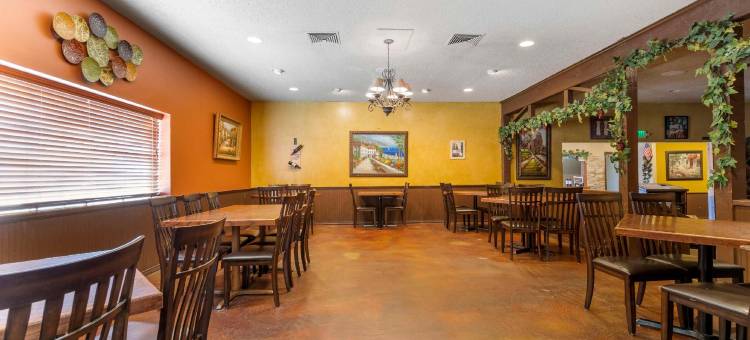 星期天豪斯贝斯特韦斯特酒店(Best Western Sunday House Inn)图片