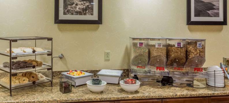 诺克斯维尔锡达布拉夫丽怡酒店(Country Inn & Suites by Radisson, Knoxville at Cedar Bluff, TN)图片