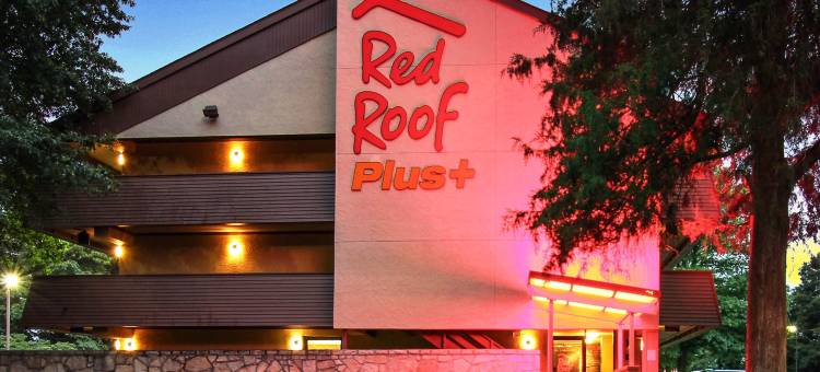 亚特兰大巴克海特红顶Plus酒店(Red Roof PLUS+ Atlanta - Buckhead)图片