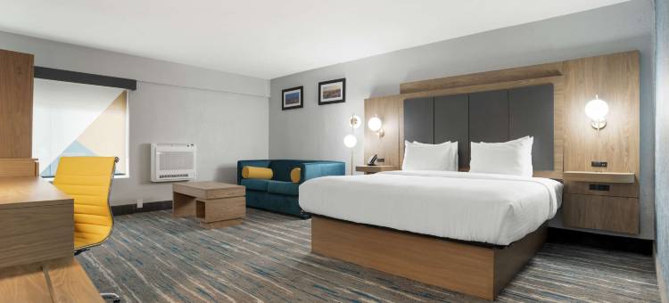 Best Western Plus Mobile Inn  Suites图片