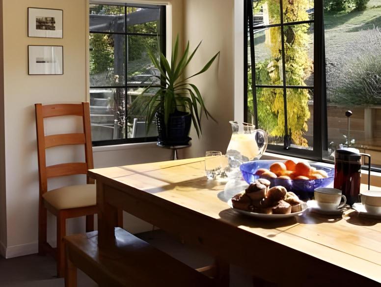 Criffel Peak View Bed and BreakfastOver view