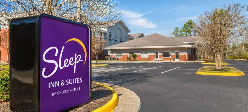 纽波特纽斯市中心区域的舒眠酒店及套房(Sleep Inn & Suites Newport News City Center Area)图片
