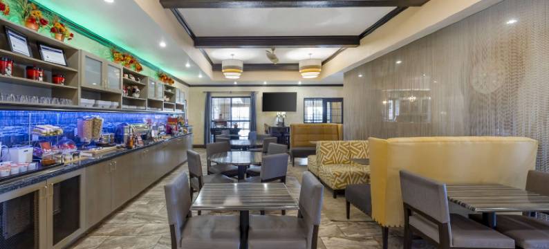 祖母绿贝斯特韦斯特优质套房酒店(Best Western Plus Emerald Inn  Suites)图片