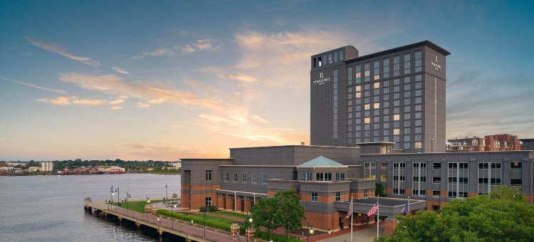 朴茨茅斯诺福克海滨万丽酒店(Renaissance Portsmouth-Norfolk Waterfront Hotel)图片