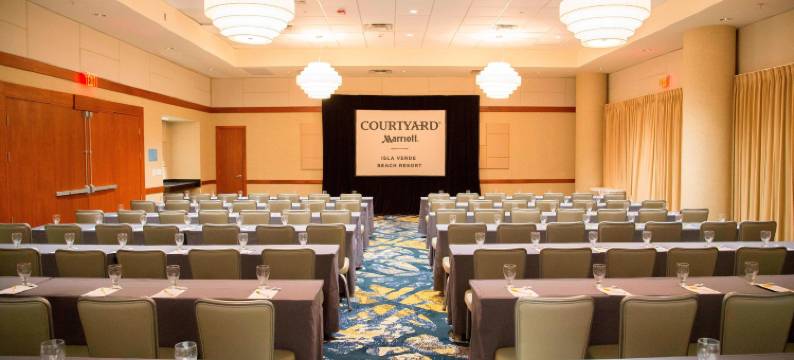 佛得岛海滩万怡度假酒店(Courtyard Isla Verde Beach Resort)图片