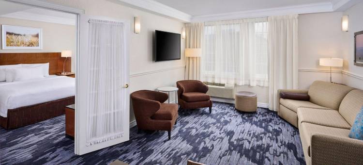 渥太华卡纳塔万豪万枫酒店(Fairfield Inn & Suites Ottawa Kanata)图片