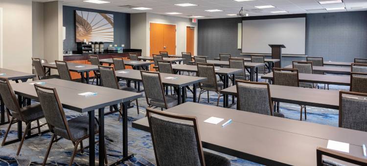 夏洛特马修斯万豪万枫酒店(Fairfield Inn & Suites Charlotte Matthews)图片