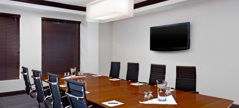 卡尔加里西福朋喜来登套房酒店(Four Points by Sheraton Hotel & Suites Calgary West)图片