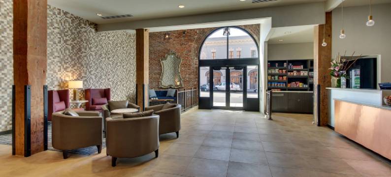 蒙哥马利市中心SpringHill Suites酒店(SpringHill Suites Montgomery Downtown)图片