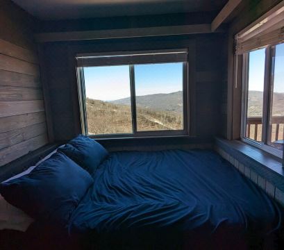 Cozy Condo in the Clouds Hotel Overview