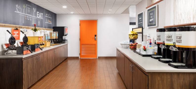 那不勒斯中央欢朋酒店(Hampton Inn Naples-Central)图片