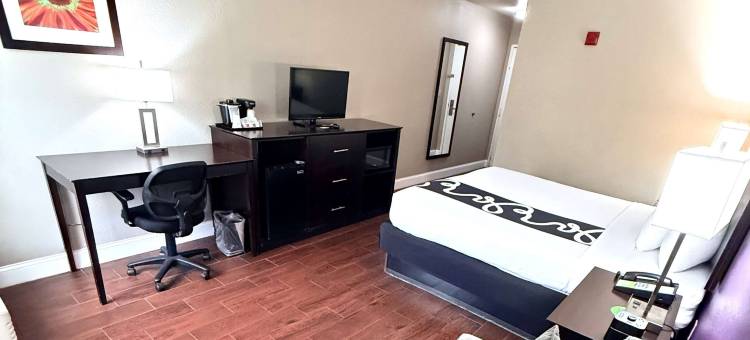 奥兰多环球影城拉昆塔温德姆套房酒店(La Quinta Inn & Suites by Wyndham Orlando Universal Area)图片