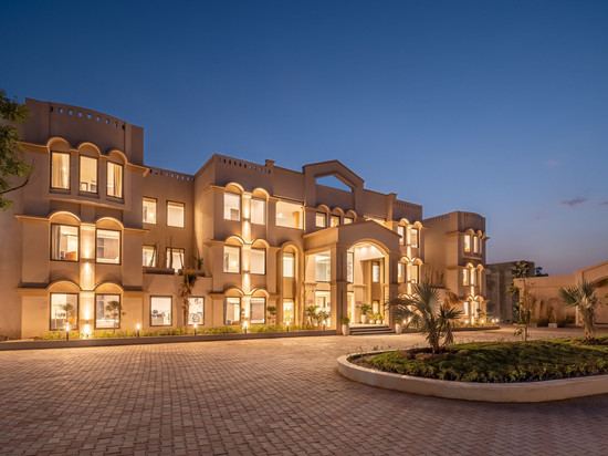 Brij 永恒, 弗林达文 由 Leisure Hotels