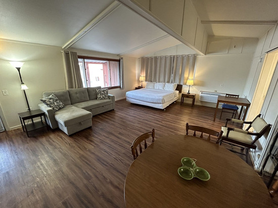 山谷酒店和套房