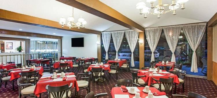 温德姆华美达伯班克机场酒店(Ramada by Wyndham Burbank Airport)图片