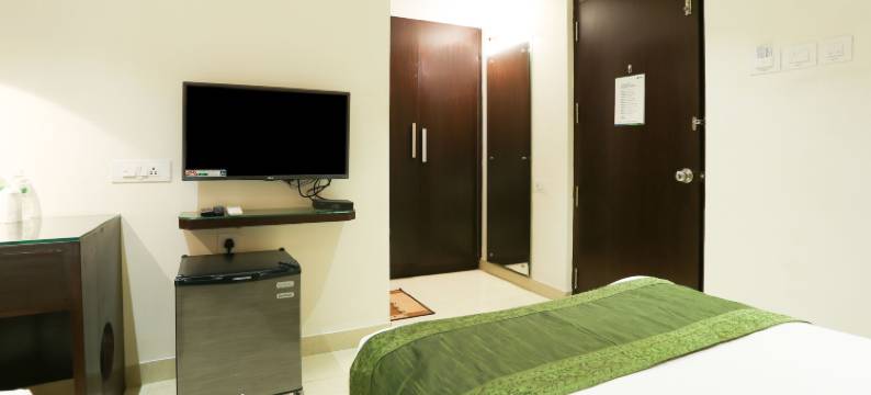 Treebo C 广场(Treebo C Plaza)图片