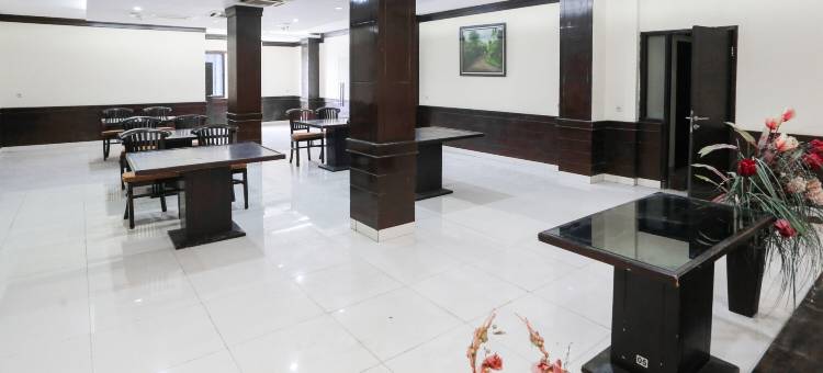 汤豪斯奥克J&b古农萨哈里(Townhouse Oak J&b Gunung Sahari)图片