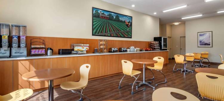 伊克诺套房酒店(Econo Lodge Inn & Suites)图片