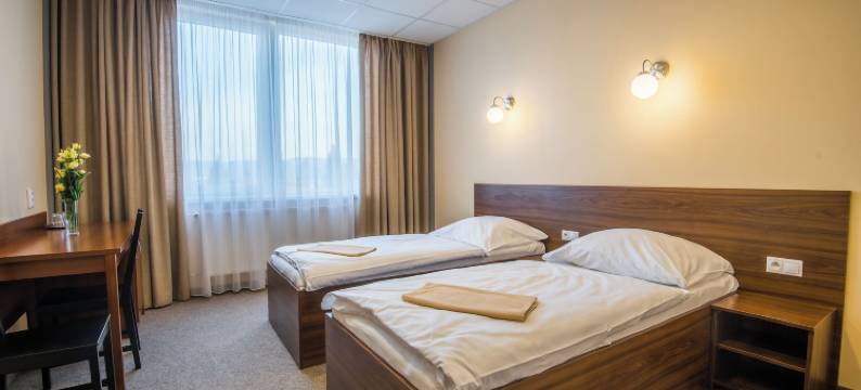 CITY酒店民宿(City Hotel B&B, Reception 24 7, 800m od-from R1, Free Parking)图片