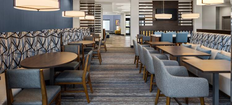 莫林智选假日酒店 - 跨德城市地区(Holiday Inn Express Moline - Quad Cities)图片