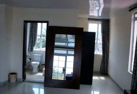 Metro Hotel Hotel Overview