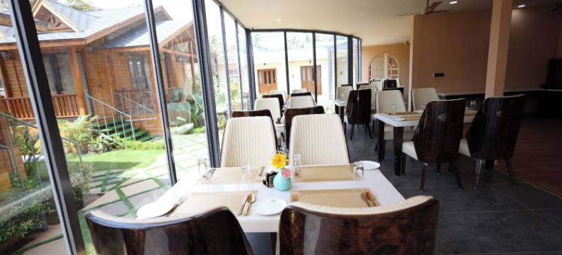 福克索阿里斯托巴加海滩度假村(Foxoso Aaristo Baga Beach Resort)图片