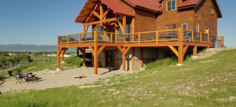 距塔尔吉滑雪区23英里：带热水浴缸的费尔特小屋！(23 Mi to Targhee Skiing: Felt Cabin w/ Hot Tub!)图片