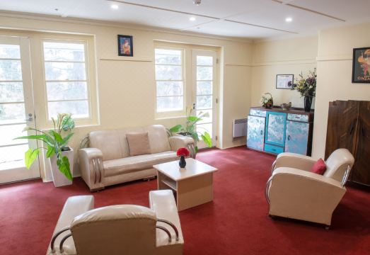 Linaker Motel Hotel Overview