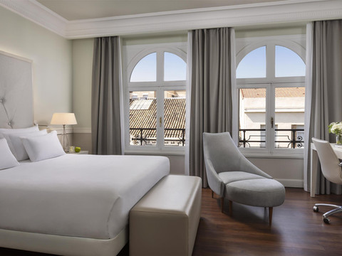 萨拉戈萨NH精选大酒店