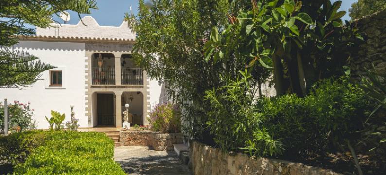 Mansion in Ibiza with Pool near Sandy Beach图片