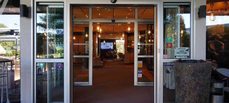 克莱蒙费朗北里永康铂酒店(Campanile NATURE - Clermont Ferrand Nord Riom)图片