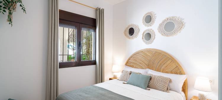 Holiday home with sea view, Nerja图片