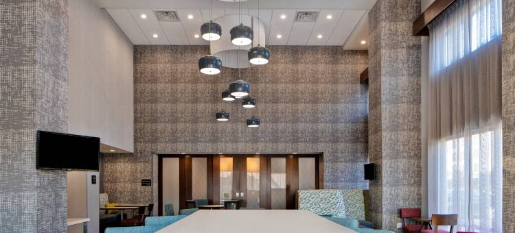 德普特福德欢朋套房酒店(Hampton Inn and Suites Deptford)图片