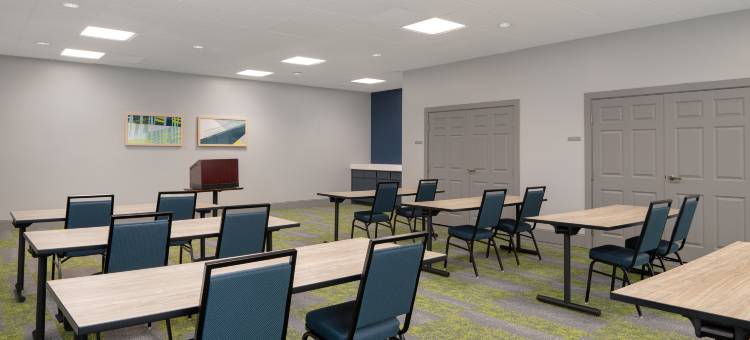 Spark by Hilton Summerville图片