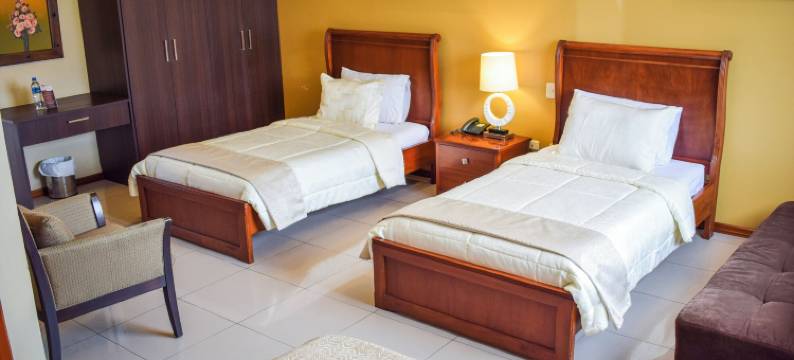 阿勒亚德莉娜酒店(Alejandrina Hotel)图片