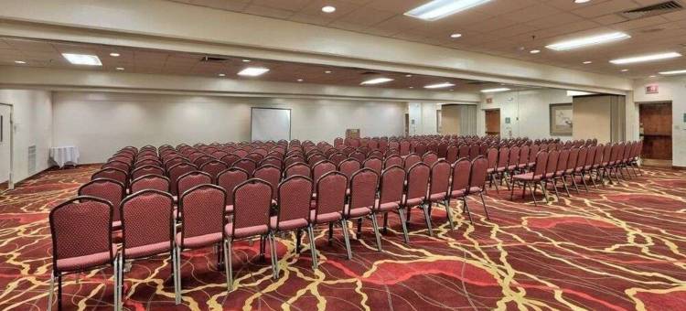 阿尔伯克基市中心温德姆华美达酒店(Ramada Plaza by Wyndham Albuquerque Midtown)图片