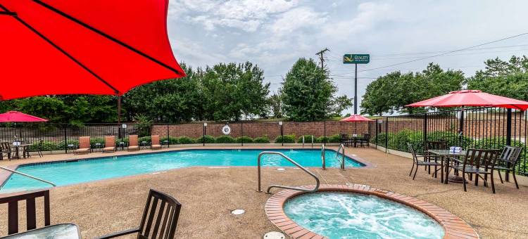 坎顿品质套房酒店(Quality Inn & Suites Canton)图片