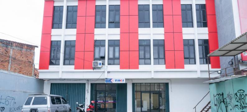 红多兹酒店-近唐格朗车站(RedDoorz Near Stasiun Tangerang)图片