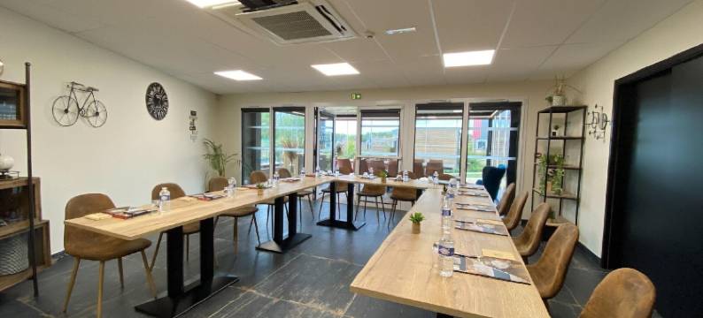 拉沙泰涅赖阿克斯原生酒店(The Originals City, Ax Hotel, la Châtaigneraie)图片