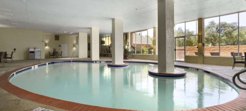 希尔顿达拉斯市场中心大使套房酒店(Embassy Suites by Hilton Dallas Market Center)图片