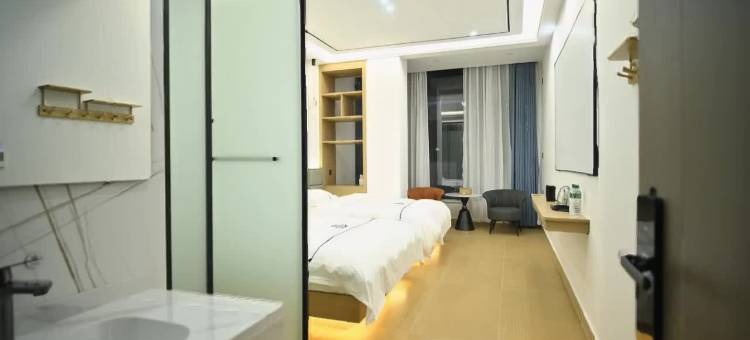 鸿然·Serenity·山隐海听丨智能影音美宿(龙尾关遗址佛图寺塔店)图片