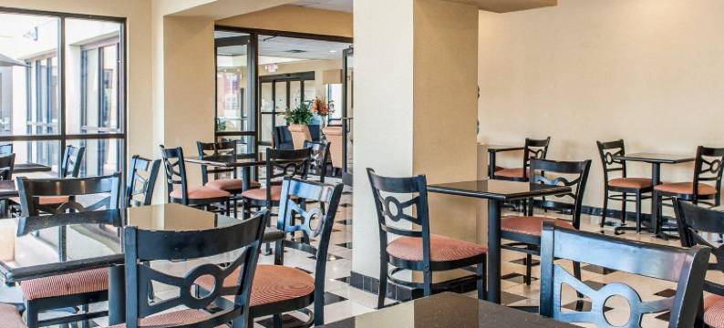 马图恩南品质套房酒店(Quality Inn & Suites Mattoon South)图片