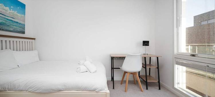 带阳台的惊艳两卧室公寓(Stunning 2BR Flat With Balcony)图片
