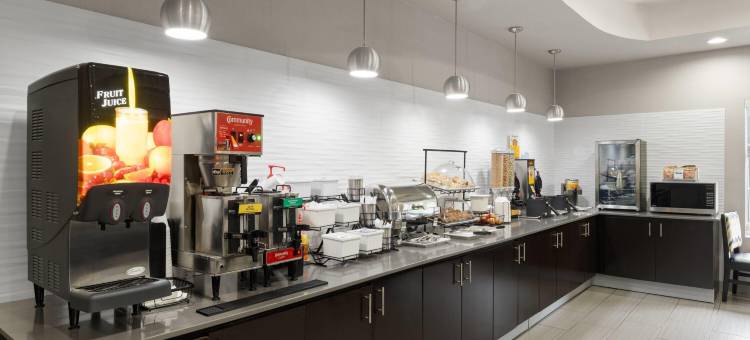 巴吞鲁日德纳姆斯普林斯拉昆塔温德姆套房酒店(La Quinta Inn & Suites by Wyndham Baton Rouge Denham Springs)图片