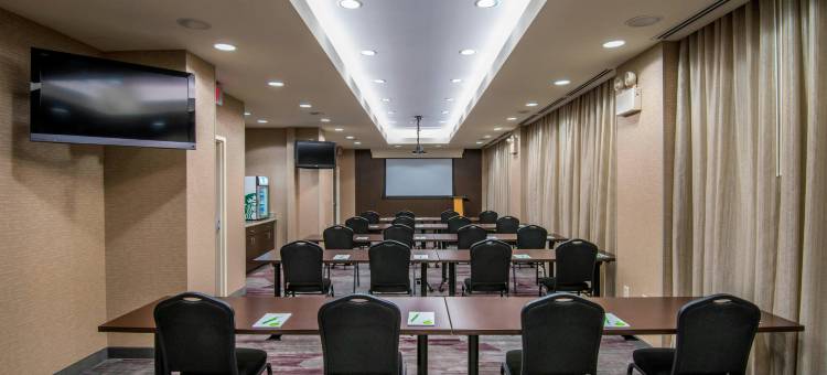 塔尔萨市中心万怡酒店(Courtyard Tulsa Downtown)图片