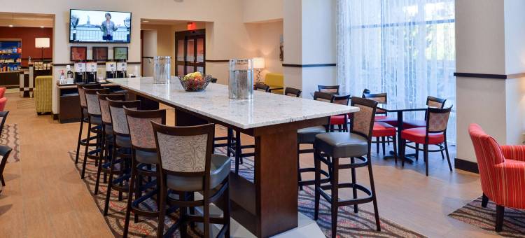 希尔顿欢朋套房酒店-匹兹堡加利福尼亚大学(Hampton Inn & Suites California)图片