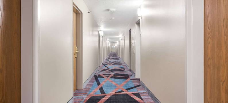 奥马哈查尔科品质酒店及套房(Quality Inn & Suites Omaha Chalco)图片