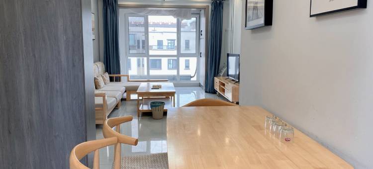 小海螺短租公寓(滨海路分店)图片